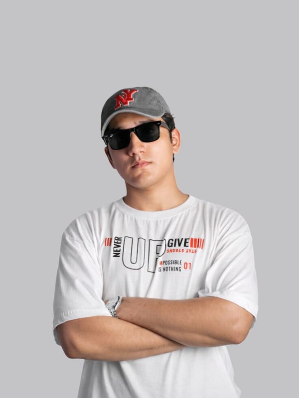 Mehrosh White Print Slogan Tee – Never Give Up
