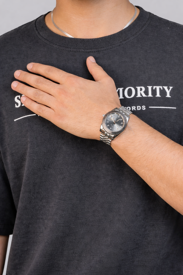 Mehrosh Grey Statement tee silent authority alt